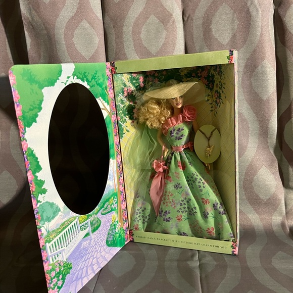 Simply Charming Barbie Doll Blonde Special Edition 2001 Mattel 54241 - Picture 2 of 12